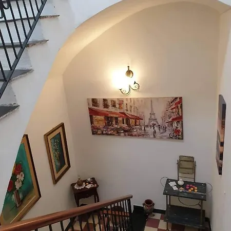 Estia Bed & Breakfast 3*